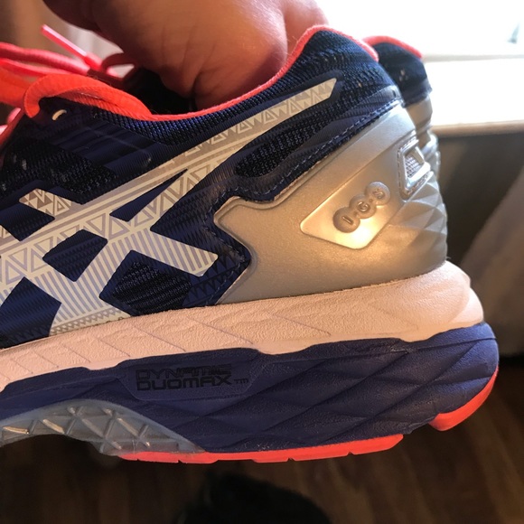 ASICS - Picture 5 of 5